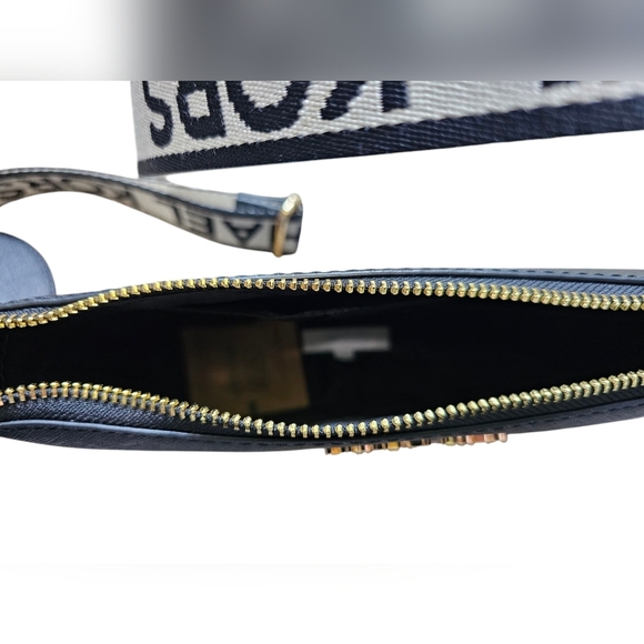 Michael Kors Black Leather Jet Set Travel Crossbody, NEW With Tags! - Picture 9 of 12